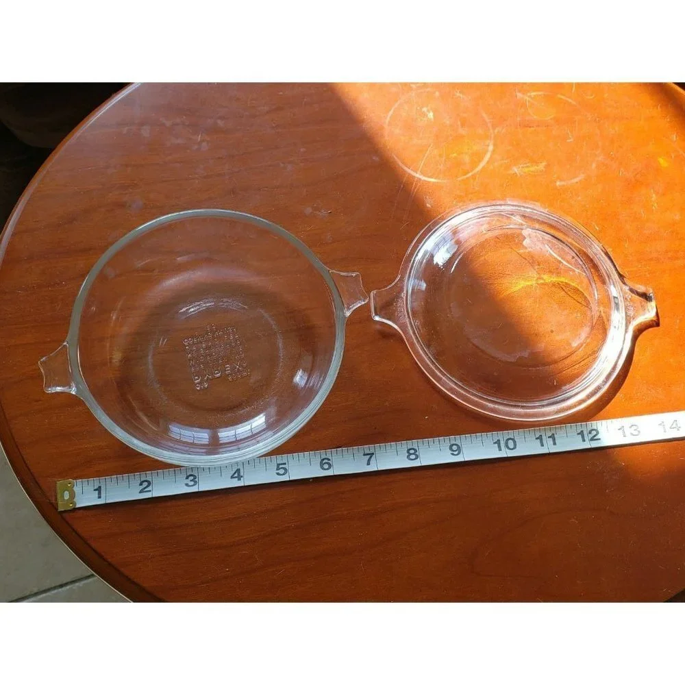Pyrex small glass Cinderella bowl with lid handles
